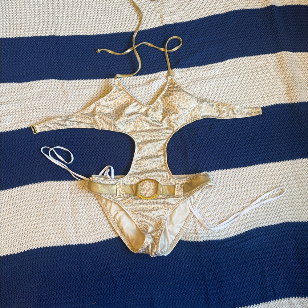 GUESS Sex Kitten Cut Out Gold One Piece Monokini Swimsuit Bathing Suit New SMALL
